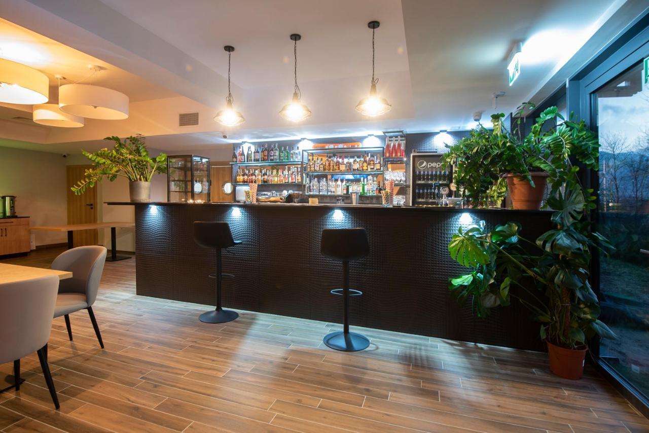 Hotel Jarzebata Wisla Ngoại thất bức ảnh